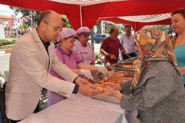 Berat Kandilinde Lokma Ve Şerbet İkramı