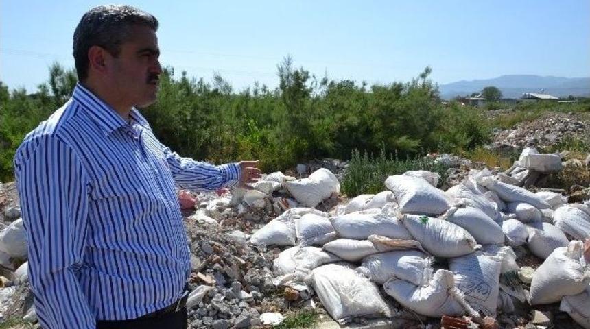 Başkan Alıcık&rsquo;tan &lsquo;moloz&rsquo; İsyanı