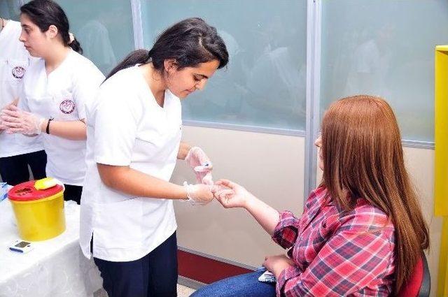 Hemşire Adaylarından Sağlık Taraması 1