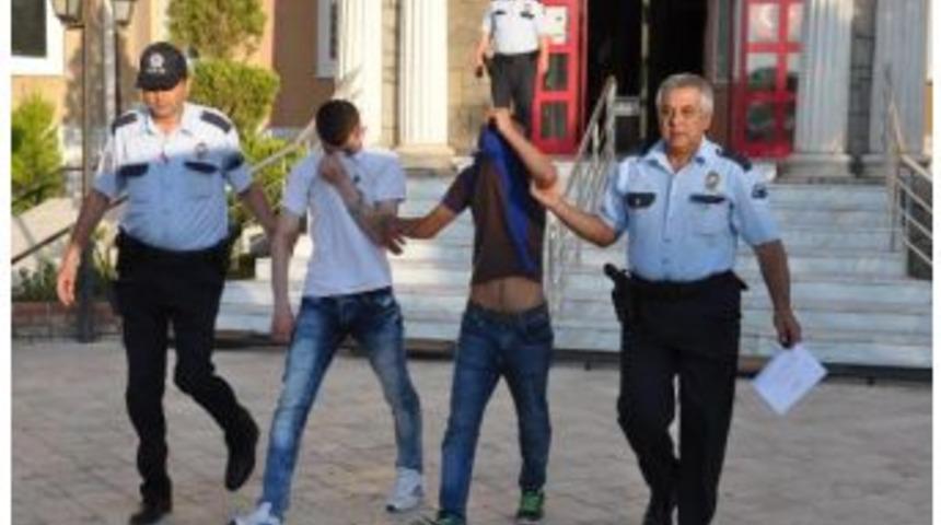 Kapka&ccedil; Ş&uuml;phelilerini Vatandaş Ve Polis Yakaladı