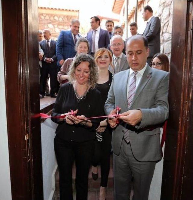İlduş Hatun &Ouml;ğrencilerinden Yıl Sonu Sergisi 1