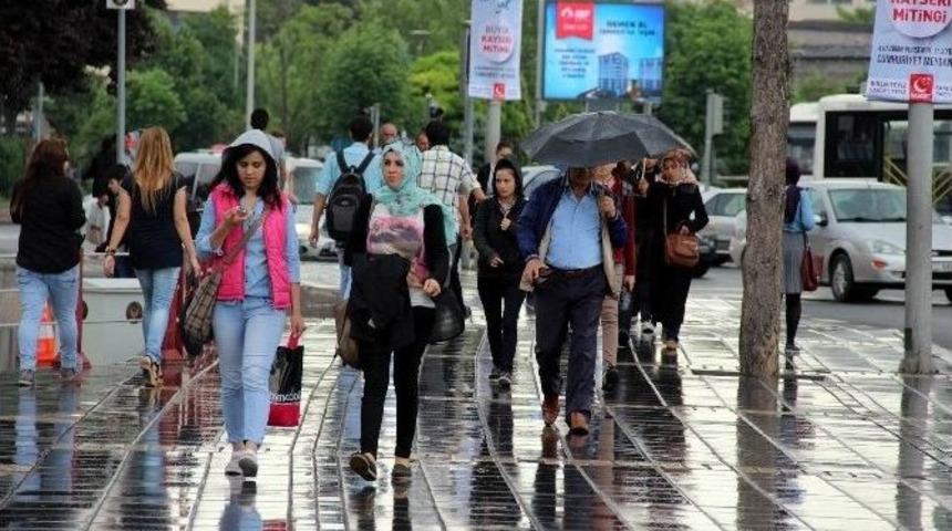 Kayseri&rsquo;de Yağmur Hafta Sonuna Kadar Devam Edecek
