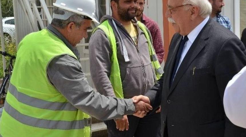 Bakan Avcı Hastane İnşaatını Gezdi