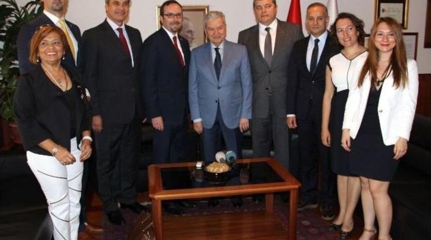 Abd Ankara B&uuml;y&uuml;kel&ccedil;isi İzmir&rsquo;de