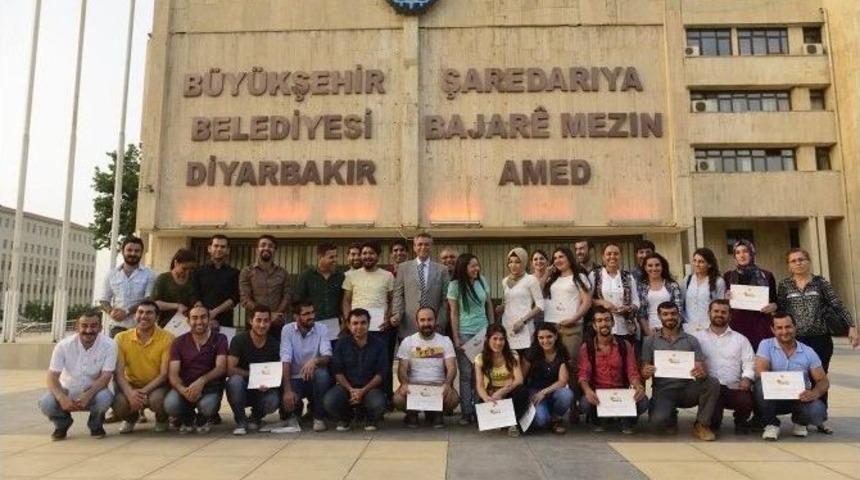 Eşbaşkan Anlı Amed Kitap Fuarı Komitesine Plaket Verdi