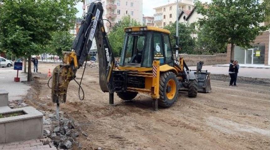 Mevlana Caddesi Yenileniyor