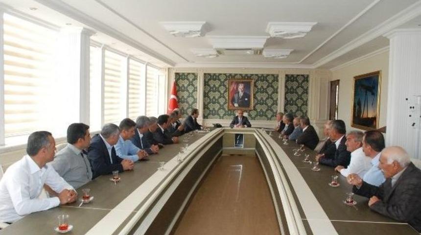 Samsatlı Muhtarlardan Vali Demirtaş&rsquo;a Hizmet Teşekk&uuml;r&uuml;