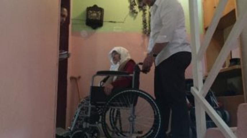 Kartepe Belediyesi&rsquo;nden Tekerlekli Sandalye Desteği