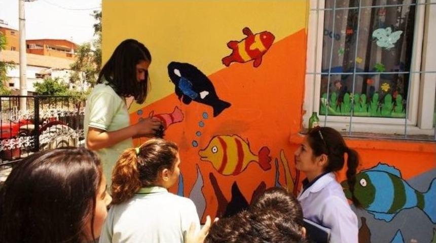 Sarıg&ouml;ll&uuml; &Ouml;ğrenciler Anaokulu Duvarlarına Resim Yaptılar