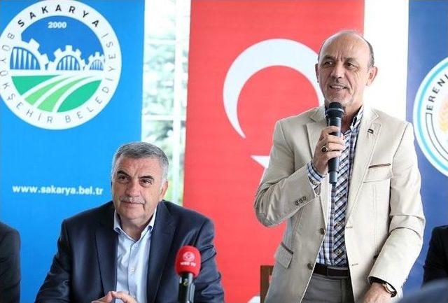 Başkan Toçoğlu Erenler İlçesindeki Muhtarlarla Bir Araya Geldi