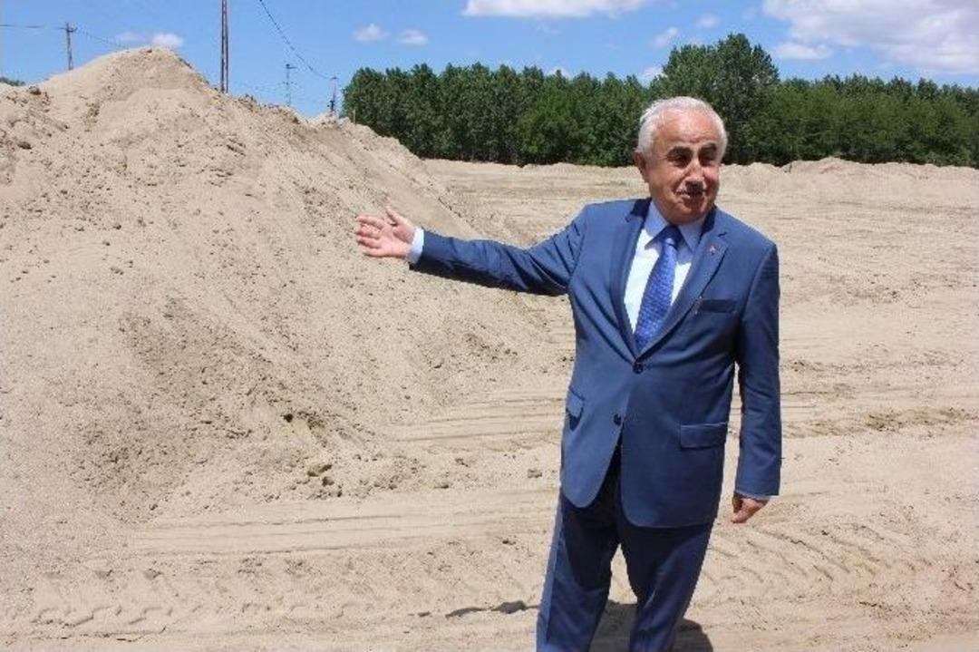 Edirne&rsquo;de &lsquo;kum&rsquo; Tarlaları Temizlenmeye Devam Ediyor