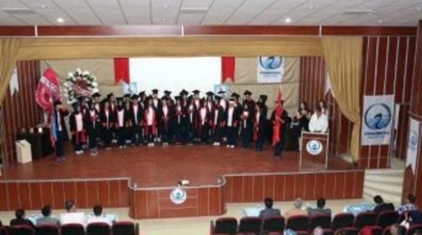 Cihanbeyli&rsquo;de &Ouml;ğrencilerin Mezuniyet Sevinci