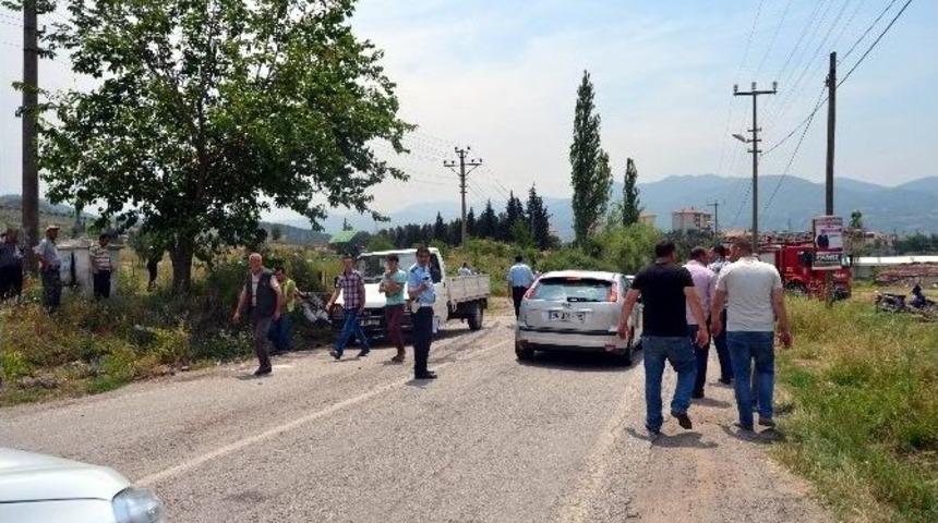 Sındırgı&rsquo;da Trafik Kazası: 4 Yaralı