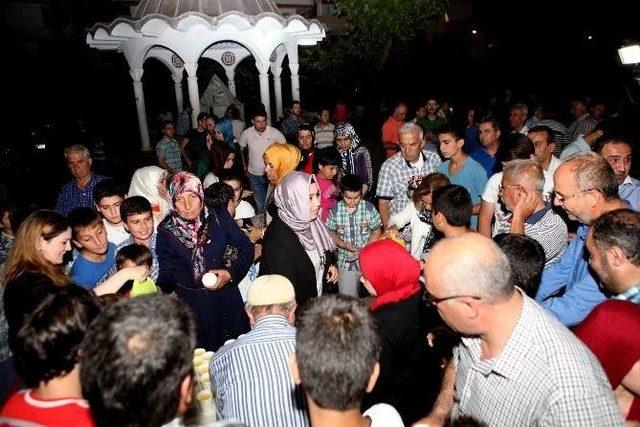 Ak Part&rsquo;ili &Ccedil;elik, Esnaf Ziyaretlerini S&uuml;rd&uuml;rd&uuml; 1
