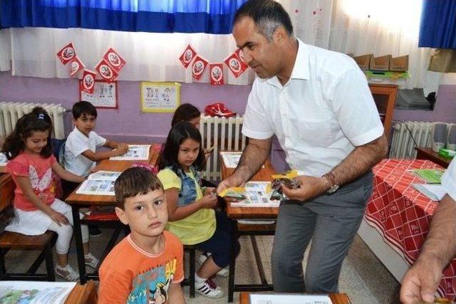 Ayvalık’ta Minikler Kuru Üzümleri Sevdi