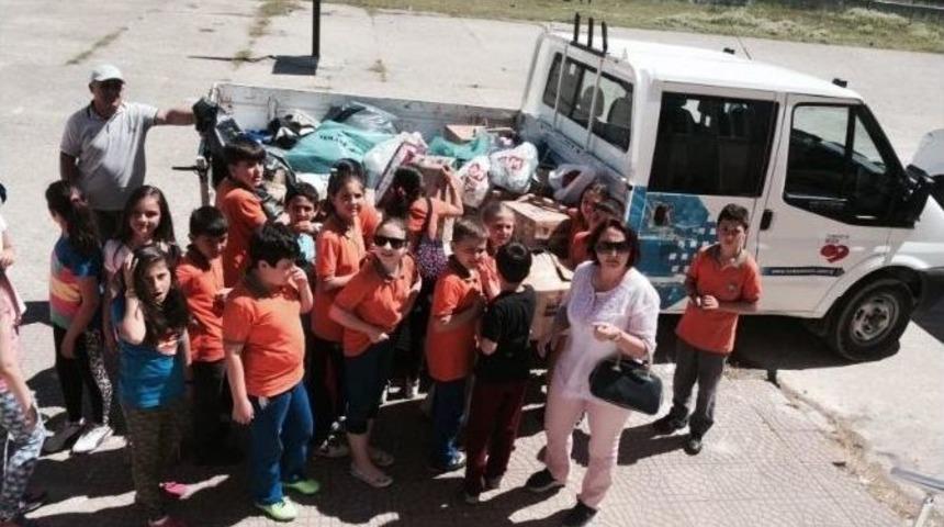 Sinoplu &Ccedil;ocuklar Har&ccedil;lıklarını Afganlı &Ccedil;ocuklar İ&ccedil;in Biriktirdi