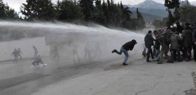 Denizli'de, Berkin Elvan Protestosuna Katılan 65 Öğrenci 7 Yıl Hapisle Yargılanıyor