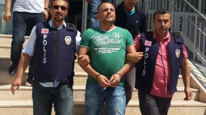 Uyuşturucu Kavgasını Ayırırken Yaralanmış