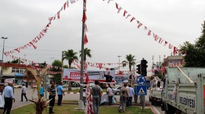 Adana'da Bayrak Gerginliği