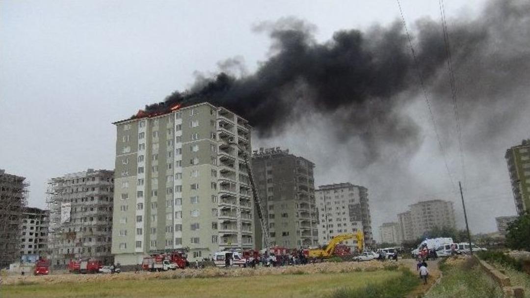 Gaziantep&rsquo;te &Ccedil;atı Yangını Korkuttu