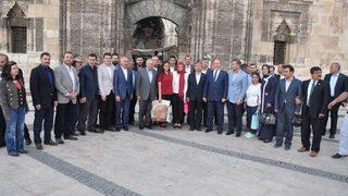 Binalı Yıldırım İle ‘özçekim’ Yapmak İçin Yarıştılar