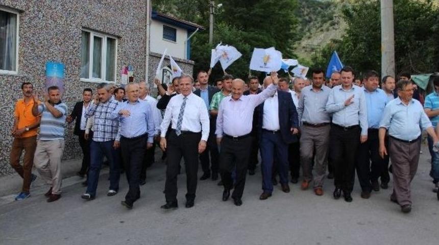 Ak Partili Şahin, Karab&uuml;k&rsquo;te Ak Y&uuml;r&uuml;y&uuml;ş Ve Mitinge Katıldı