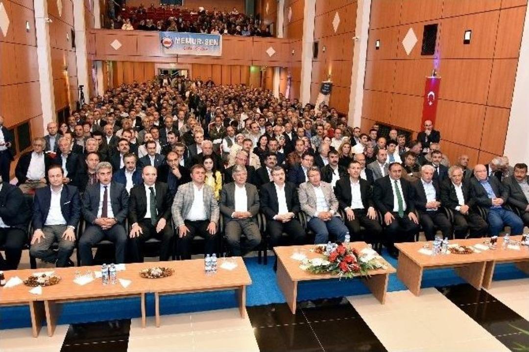 Memur-sen Onursal Genel Başkanı Ahmet G&uuml;ndoğdu G&uuml;m&uuml;şhane&rsquo;de