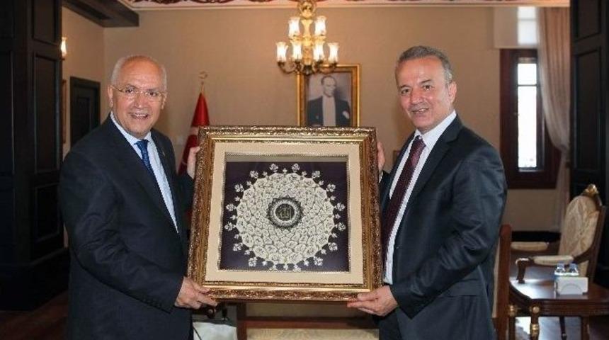 Yaşar&rsquo;dan Afyonkarahisar Valisine Ziyaret