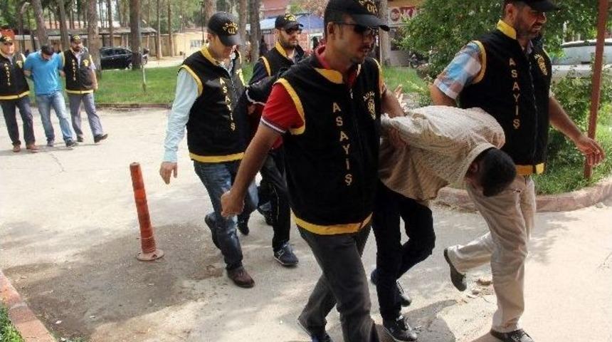 Kara &Ccedil;arşaflı Soyguncular Adliyeye Sevk Edildi