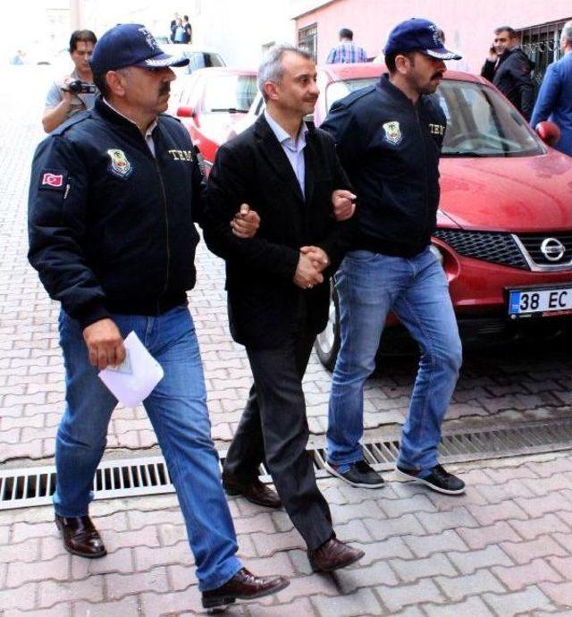 Askeri Lise Sınavında Usuls&uuml;zl&uuml;k Operasyonu: 4 G&ouml;zaltı (2) 1