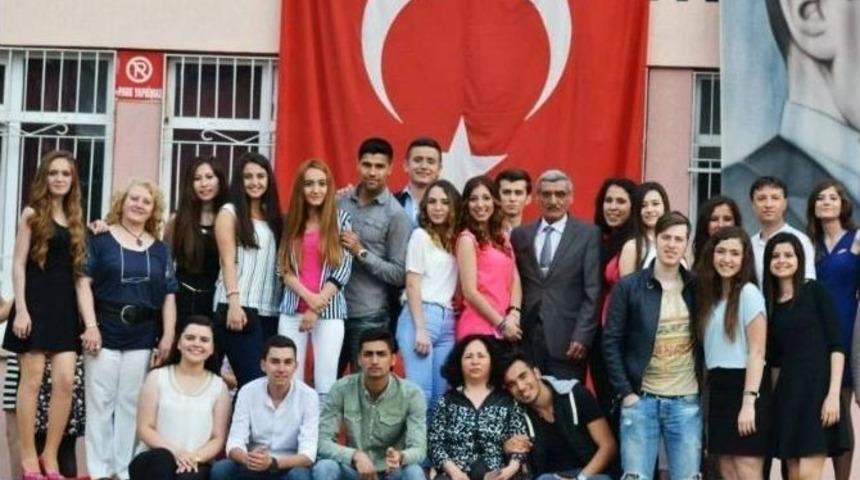 Ticaret Lisesinde Muhteşem Mezuniyet