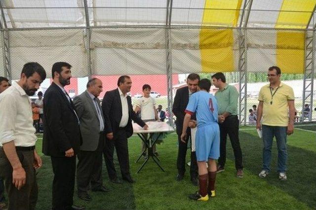 Patnos&rsquo;ta Okullar Arası Futbol Turnuvası 1