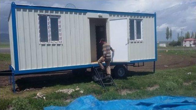 Bostancılar Konteynerlerini Alarak Tarla İşine Başladı