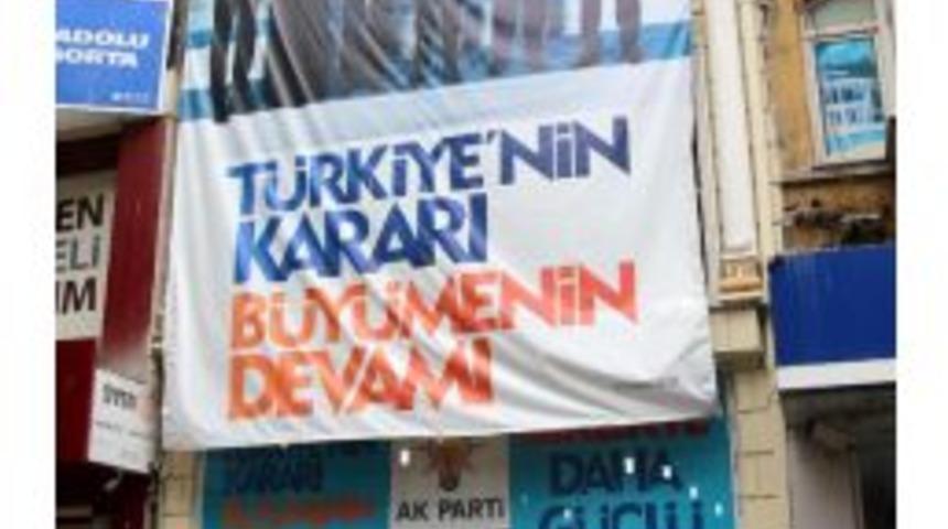 Ak Parti'nin, Cumhurbaşkanı'nın Şiir Ve Şarkısını Kullanmasına Yasak