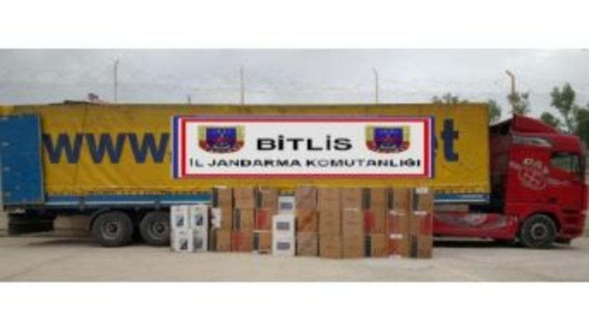 Bitlis'te 116 Bin 500 Paket Ka&ccedil;ak Sigara Ele Ge&ccedil;irildi
