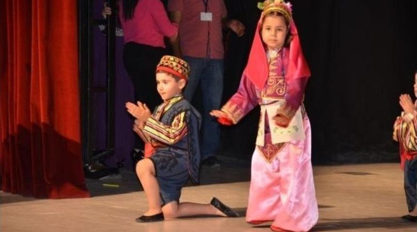 Vali Tapsız, G&uuml;l&ccedil;ocuk Anaokulu Mezuniyet T&ouml;renine Katıldı