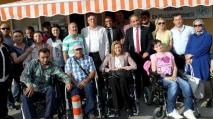 Bennur Karaburun&rsquo;dan Mudanya Engelliler Derneği Ziyareti