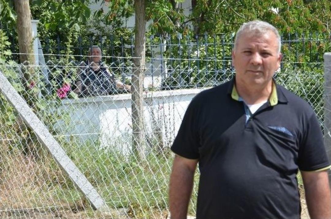 28 Yıllık Evlerinde Hapis Hayatı Yaşamaya Başladılar