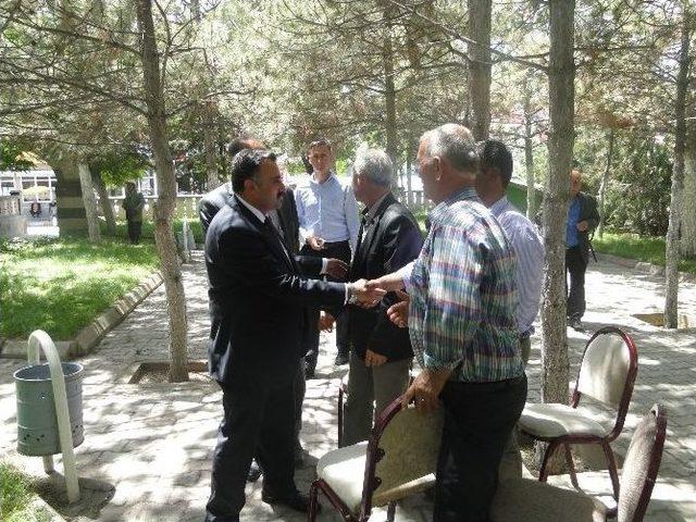 Sindelh&ouml;y&uuml;k Başkan Cabbar&rsquo;ı Bağrına Bastı 1