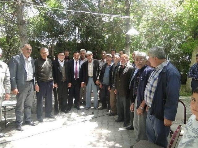 Sindelh&ouml;y&uuml;k Başkan Cabbar&rsquo;ı Bağrına Bastı 2