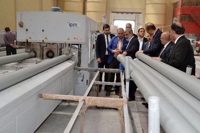 Bakan Taner Yıldız Akansu Fabrikası’ndaki İşçilerle Bir Araya Geldi