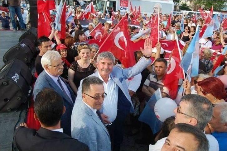 Chp Akçay’da Yürüyüş Ve Miting Yaptı G2
