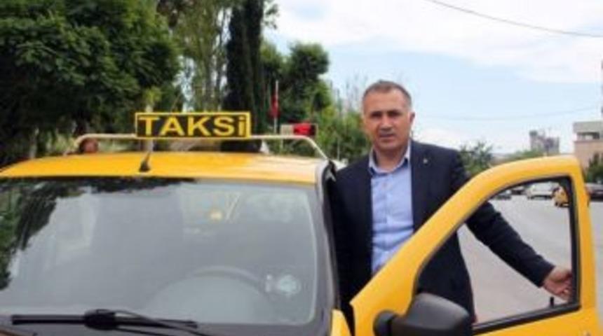 Mhp&rsquo;li Aday Taksinin Direksiyonuna Ge&ccedil;erek M&uuml;şteri Aldı