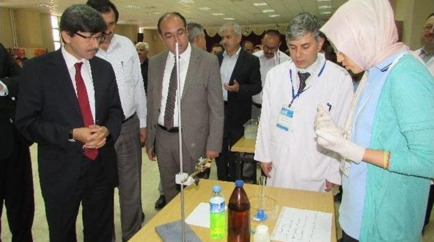 Sandıklı T&uuml;rk Telekom Fen Lisesinde Bilim Ve Resim Sergisi