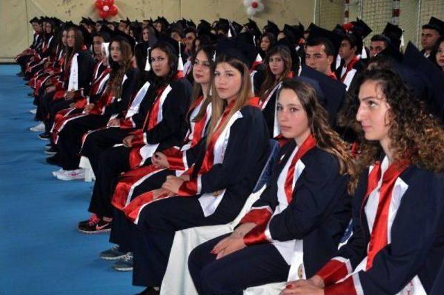 Kapuz Mesleki Ve Teknik Anadolu Lisesi Ilk Mezunlarını Verdi