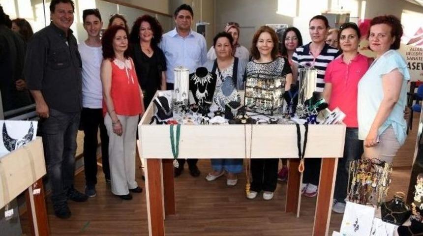 Asev&rsquo;den Yıl Sonu Sergisi