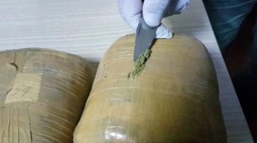 Rize&rsquo;de 3 Kilo Toz Esrar Ele Ge&ccedil;irildi
