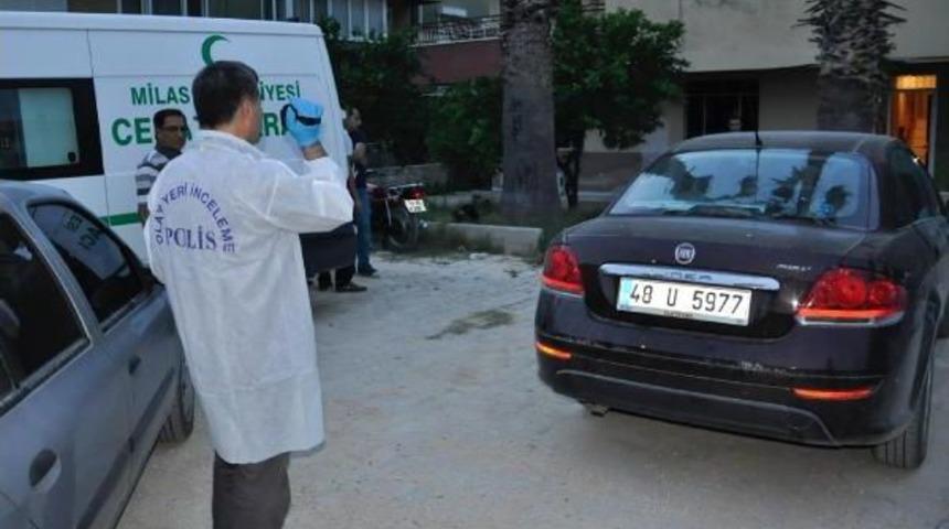 Evinde Av T&uuml;feğiyle Vurulmuş Halde Bulundu