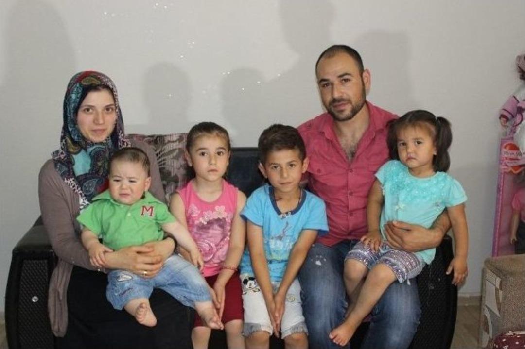 Konuşabilmesi, T&uuml;rk Vatandaşı Olmasına Ya Da &Ouml;zel Ders Alabilmesine Bağlı