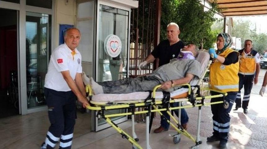 Kayısı Y&uuml;kl&uuml; Kamyon Şarampole D&uuml;şt&uuml;: 2 Yaralı